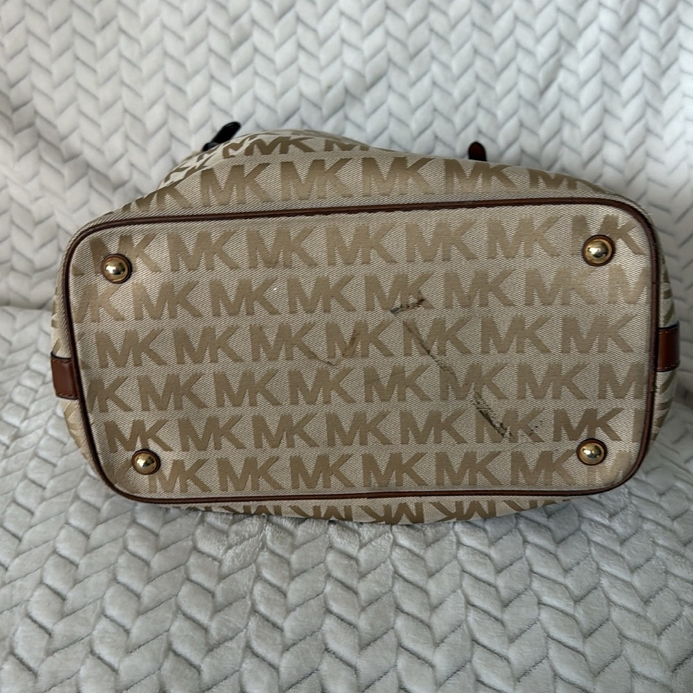 Michael Kors - Picture 3 of 6